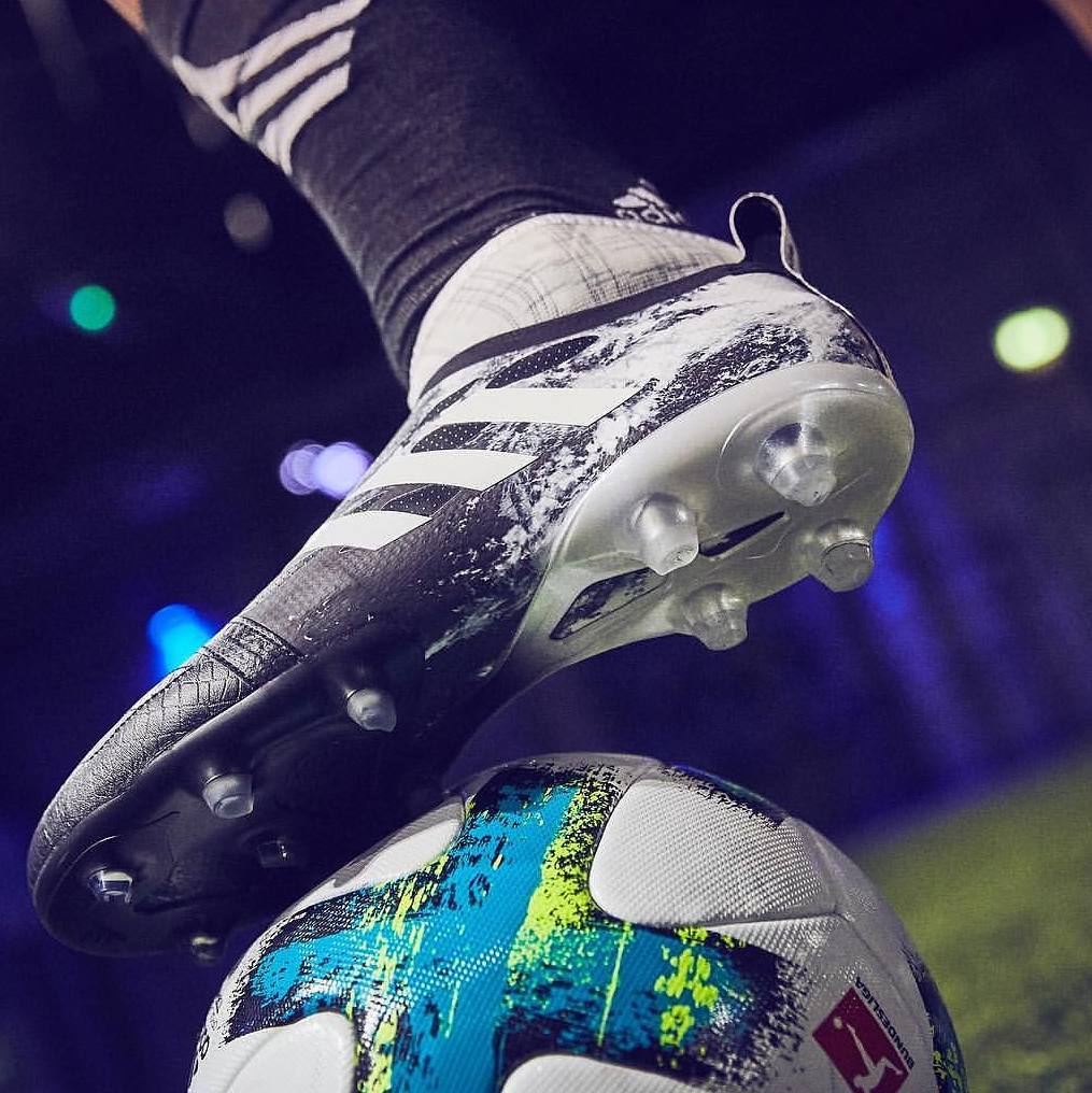 Adidas glitch 2025 black friday